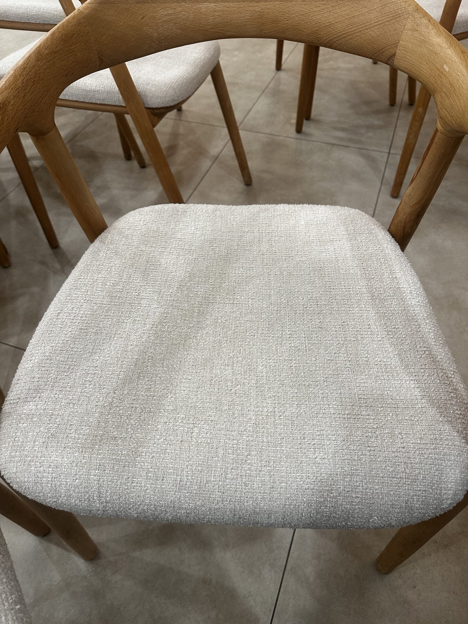 Chaise en tissu nettoyée après intervention Stay Clean à Bruxelles